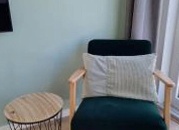 Vacation home in Offingawier overlooking Sneekermeer, beautiful vacation home on Frisian lakes.