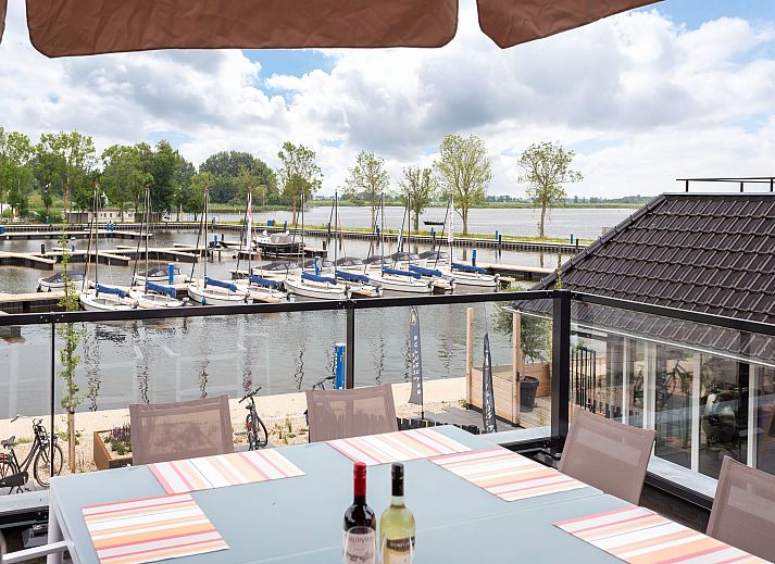 Verblijf 120733 • Boot Sneekermeer • Houseboat - Paviljoenwei - Offingawier