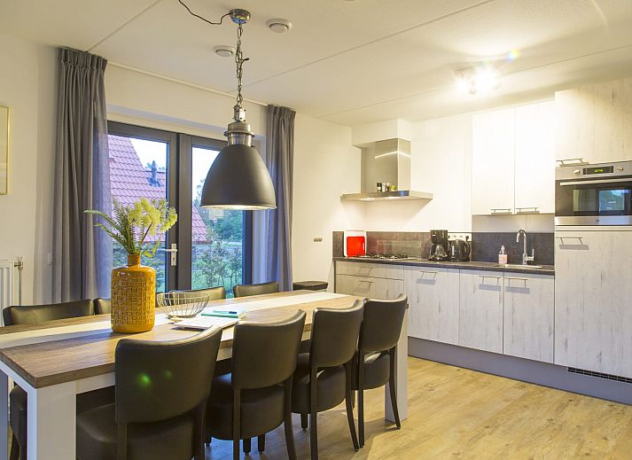 Verblijf 120751 - Vakantiewoning Sneekermeer - 8p. Luxe waterwoning de Zomertaling met sauna