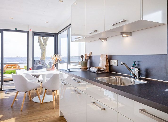 Guest house 120763 - Holiday property Sneekermeer - Vakantiehuis HouseBoat MeerRand