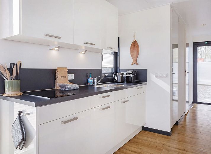 Guest house 120763 - Holiday property Sneekermeer - Vakantiehuis HouseBoat MeerRand