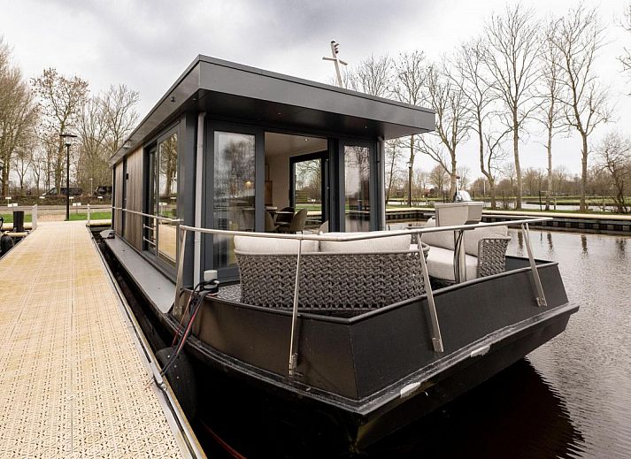 Guest house 120775 • Holiday property Sneekermeer • Houseboat Offingawier 