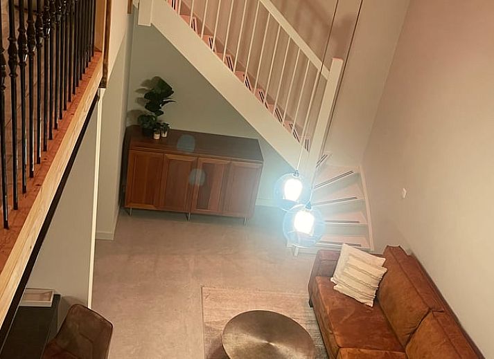 Moderne badkamer in Huisje in Sumar, Sumar, Bergumermeer, Friese meren, met glazen douche en stijlvolle details.