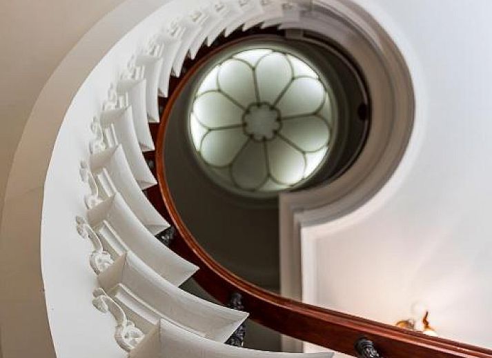 Vooraanzicht van B&B Parijs aan de Kaai in Middelburg, met charmante gevel.