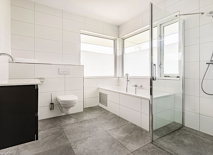 Guest house 1605196 - Bungalow Lauwersmeer - Esonstad | 4-persoons woning - Waterwoning | 4L2