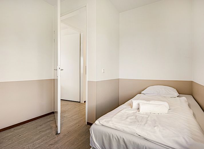 Guest house 1605196 - Bungalow Lauwersmeer - Esonstad | 4-persoons woning - Waterwoning | 4L2