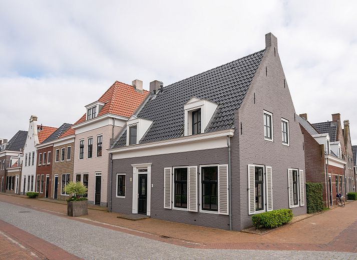 Grundriss des Ferienhauses "Esonstad" fuer 8 Personen in Anjum, Lauwersmeer. Geraeumiges Wohnzimmer und Kueche in diesem Ferienhaus an den friesischen Seen.