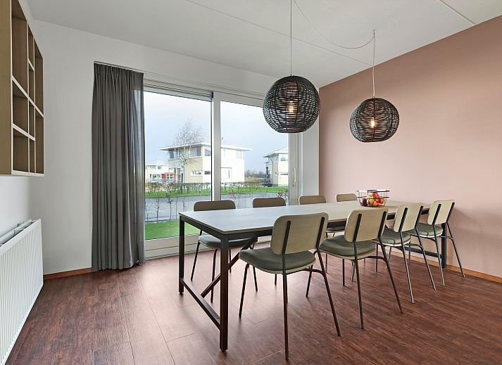 Grundriss der 8-Personen-Ferienwohnung 8E3 in Esonstad in Anjum, Lauwersmeer, mit geraeumigen Schlafzimmern und einem modernen Badezimmer - ein ideales Ferienhaus.