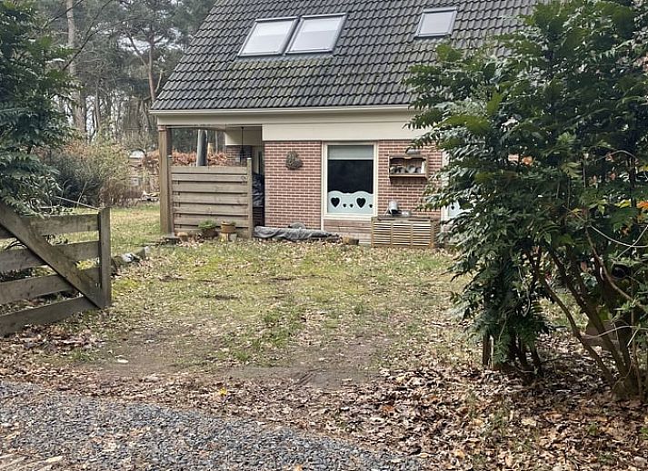 Comfortabele zithoek in Vakantiehuis in Spier, perfect voor ontspannen momenten in Drenthe.