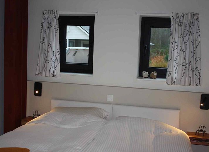 Praktische Waschkueche im Ferienhaus DG1552, Spier, Midden Drenthe, mit Waschmaschine und Trockner.