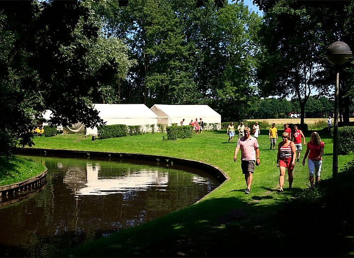 Guest house 171013 • Tent house Midden Drenthe • Tentenkamp (max. 60-pers.)
