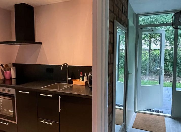 Side view of cottage in Gasselte, nestled in the nature of Middle Drenthe.