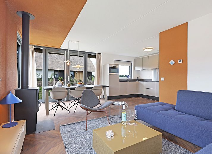 Geniet van de luxe hottub bij 6-persoons woning 6ELW in Westerbork, Midden Drenthe.