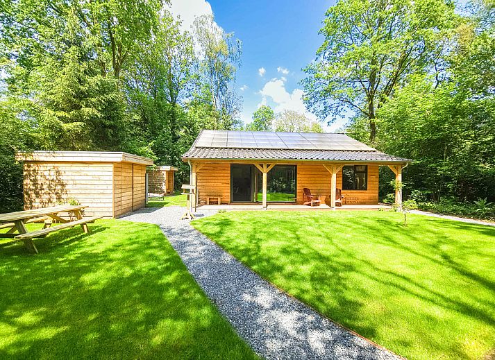 Guest house 172540 • Holiday property Midden Drenthe • Luxe 4-persoonsvakantiehuis met sauna en bubbelbad,