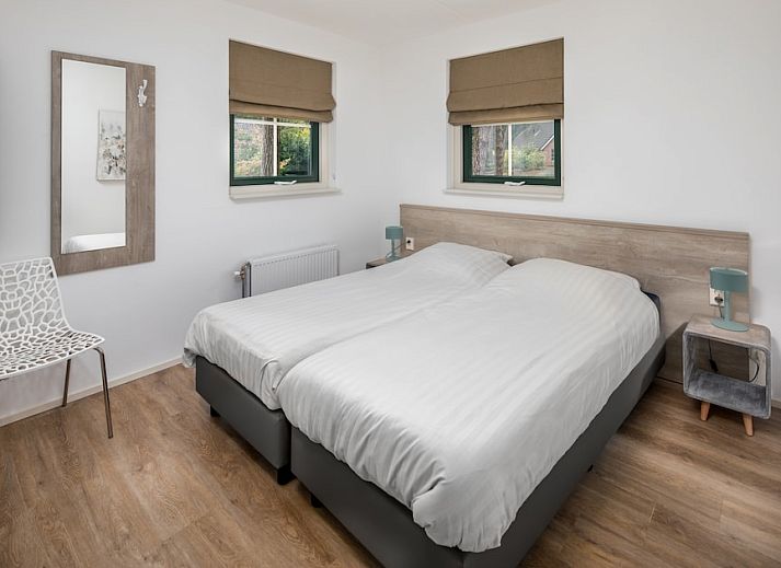 Geniessen Sie Ruhe und Frieden im Stuifzand Wellness Bungalow 8 in Hooghalen, Zentral-Drenthe. Ferienhaus mit grosser Terrasse, umgeben von Natur.