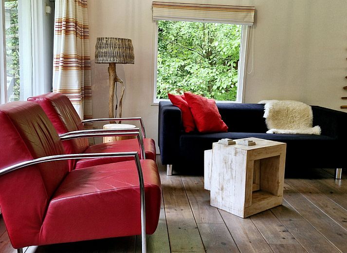 DG1928 vakantiehuis met veranda in het groene Hooghalen, Midden Drenthe.