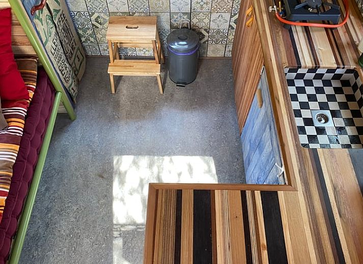 Gemuetliches Schlafzimmer mit Dachfenster in Cottage in Mantinge, Ferienhaus in Zentral-Drenthe, Drenthe.