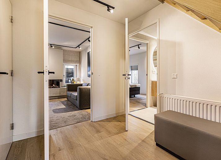 Verblijf 1732109 - Bungalow Midden Drenthe - Hof van Saksen | 10-persoons Wellness Lake view boerderij | 