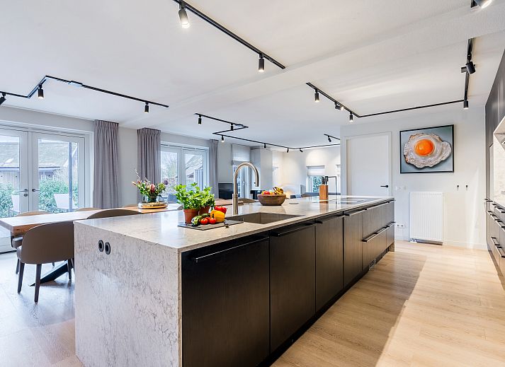 Comfortable living room in Hof van Saksen, 12-bed Luxury Culinary Farm in Nooitgedacht, Drenthe.