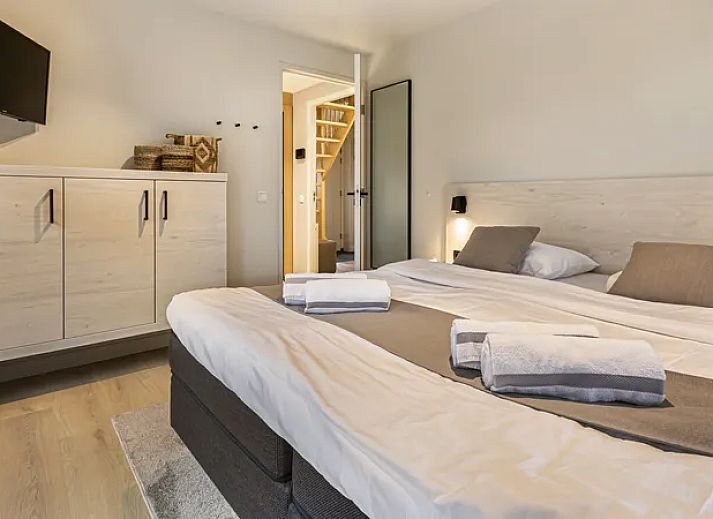 Verblijf 173260 - Bungalow Midden Drenthe - Hof van Saksen | 10-persoons Wellness Lake view boerderij |