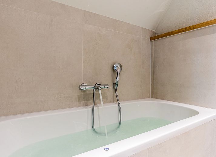 Verblijf 173287 - Bungalow Midden Drenthe - Hof van Saksen | 6-persoons Wellness Waterfront boerderij | 