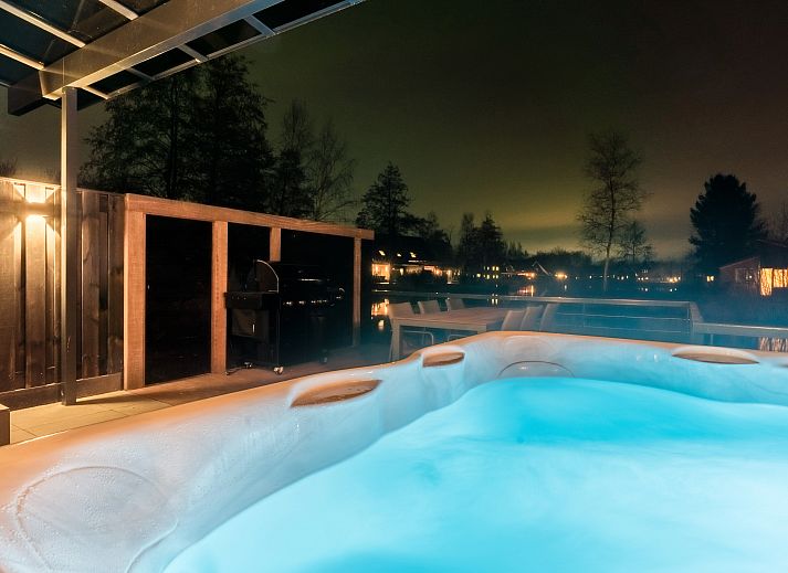 Verblijf 173287 - Bungalow Midden Drenthe - Hof van Saksen | 6-persoons Wellness Waterfront boerderij | 