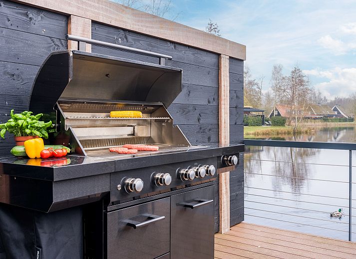 Verblijf 173287 - Bungalow Midden Drenthe - Hof van Saksen | 6-persoons Wellness Waterfront boerderij | 