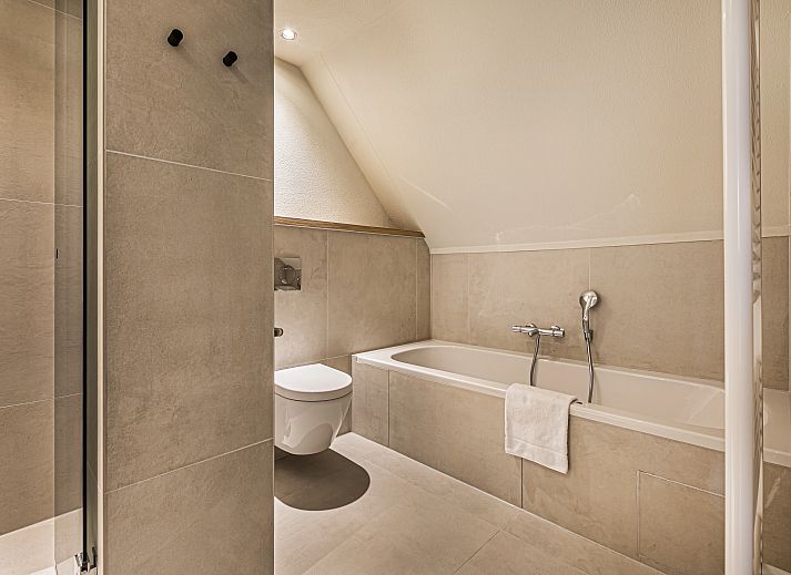 Guest house 173295 - Bungalow Midden Drenthe - Hof van Saksen | 10-persoons boerderij | 10L