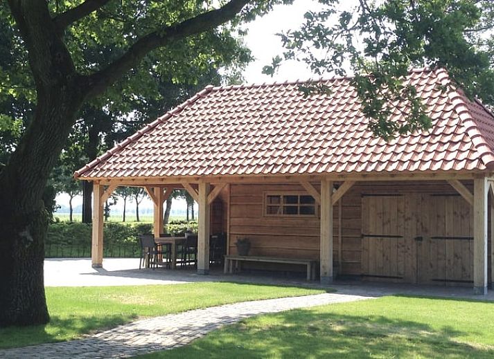 Gezellig terras bij Vakantiehuisje in Witteveen, gelegen in het groene hart van Midden Drenthe.