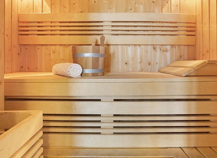 Orveltermarke 4-persoons bungalow Notariswoning in Witteveen, Drenthe met ruime tuin en terras voor ontspannen verblijf.