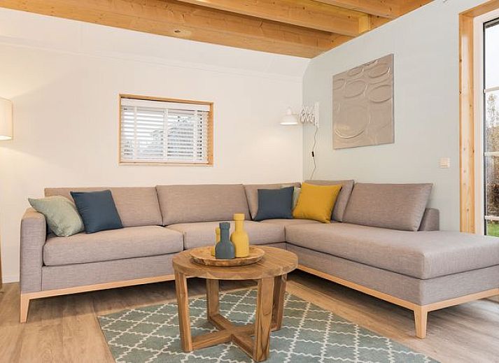 Orveltermarke 4-persoons bungalow Notariswoning in Witteveen, Drenthe met ruime tuin en terras voor ontspannen verblijf.