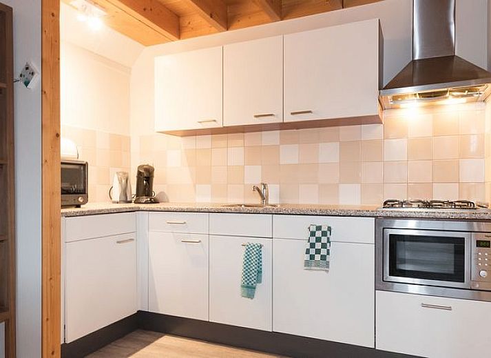 Wellness sauna in Orveltermarke 4-persoons bungalow Notariswoning te Witteveen, Drenthe voor ultieme ontspanning.