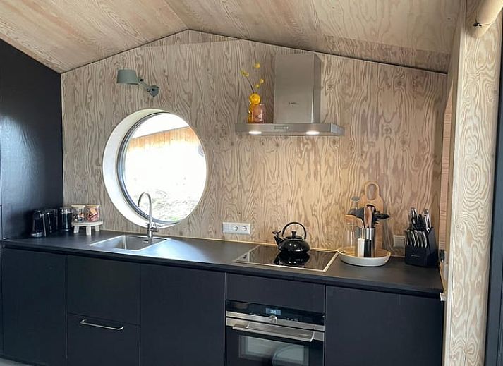 Komfortables Schlafzimmer im Ferienhaus in Odoorn, Zentral-Drenthe, Ferienunterkunft mit luxurioesen Betten.