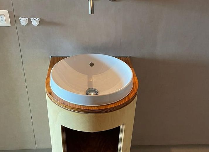 Komfortables Schlafzimmer im Ferienhaus in Odoorn, Zentral-Drenthe, Ferienunterkunft mit luxurioesen Betten.