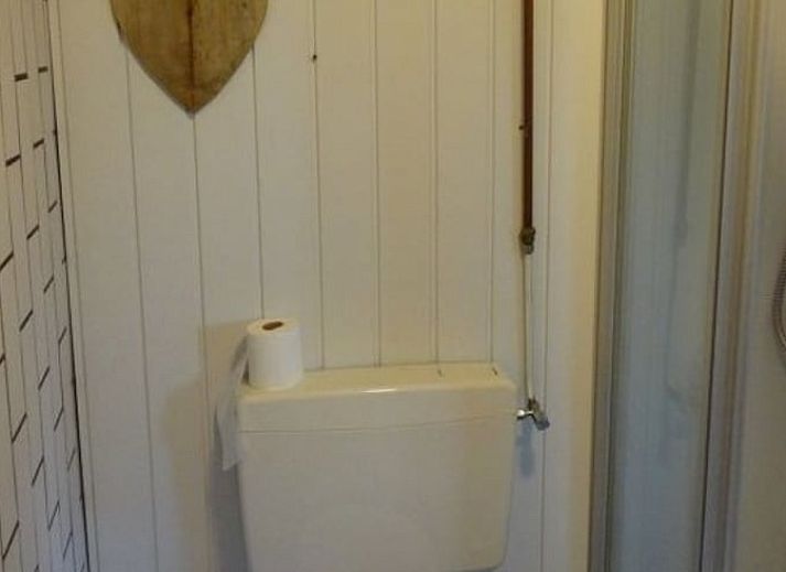 Ferienhaus in Geeuwenbrug, Midden Drenthe, bietet einen charmanten Aufenthalt mit einer Terrasse inmitten der Natur im Herzen von Drenthe.