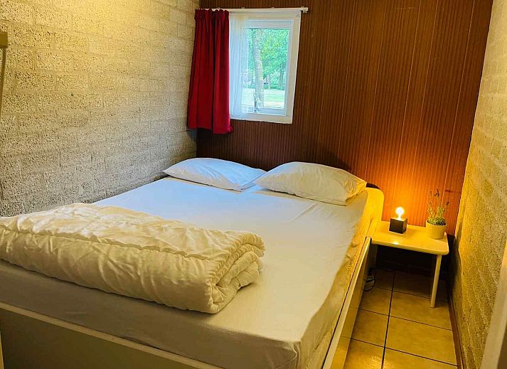 Buitenzijde van DG1567 vakantiehuis in Westdorp, Midden Drenthe. Traditionele bakstenen architectuur.