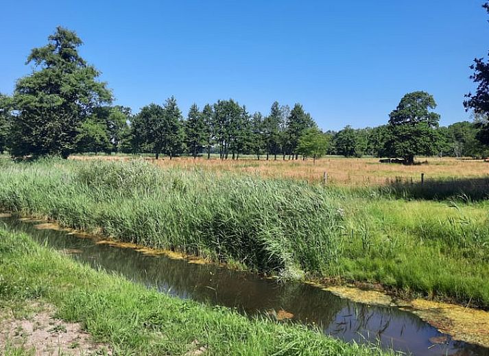 Attraktives Esszimmer im Ferienhaus in Wezup, mit laendlicher Dekoration in Drenthe.