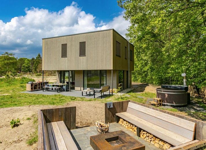 Verblijf 180104 • Vakantiewoning Noord Drenthe • 8-persoons villa met hottub 