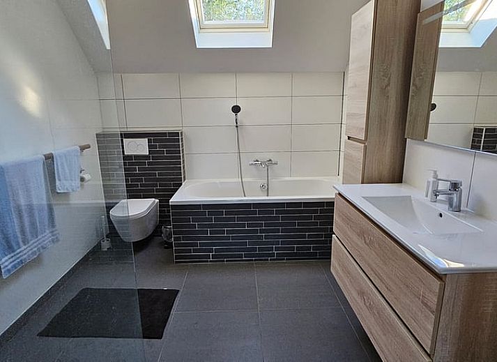 Guest house 180208 - Holiday property Noord Drenthe - Huisje in Een