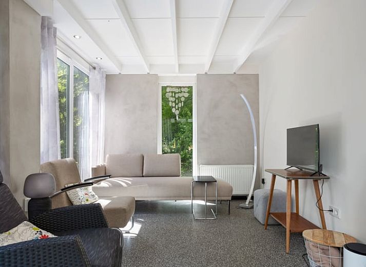 Moderne badkamer in Vakantiehuis in Een, Noord Drenthe, met luxe douche.
