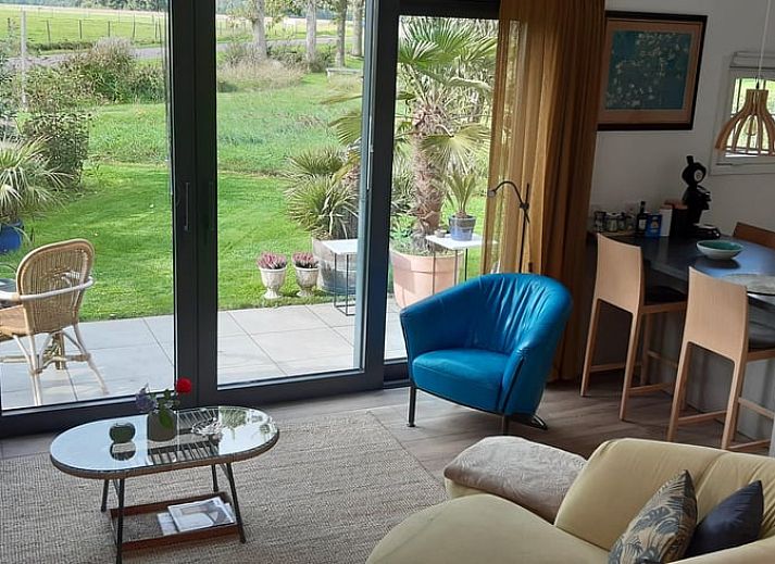 Verschneite Landschaft rund um das Ferienhaus in Eext, Nord-Drenthe, idyllische Winterlandschaft.