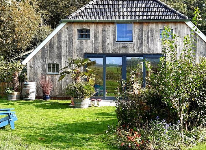 Verschneite Landschaft rund um das Ferienhaus in Eext, Nord-Drenthe, idyllische Winterlandschaft.