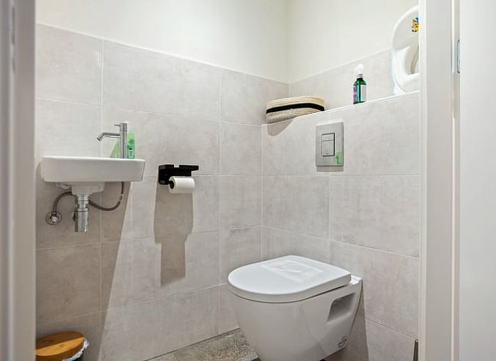 Ferienhaus in Norg, umgeben von gruener Natur in Nord-Drenthe, ideal fuer Ruhe und Entspannung.