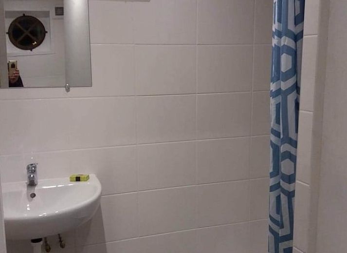 Beleuchteter Aussenbereich von Cottage in Norg, Ferienhaus in Drenthe, ideal fuer Abende.