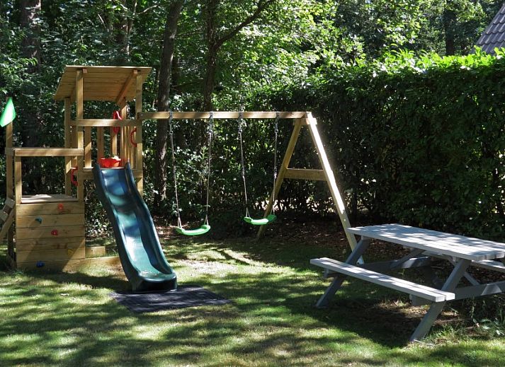 Gemuetliche Veranda des Ferienhauses Morgenster in Norg, Nord-Drenthe, ideal fuer Sommerabende im Freien.