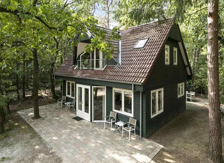 Verblijf 180997 • Vakantiewoning Noord Drenthe • Mooi gelegen luxe 8 persoons vakantiehuis in de Drentse 