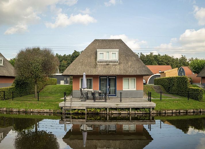 Guest house 181013 • Bungalow Noord Drenthe • De Bloemert | 4-6-persoons bungalow | 4-6D6 