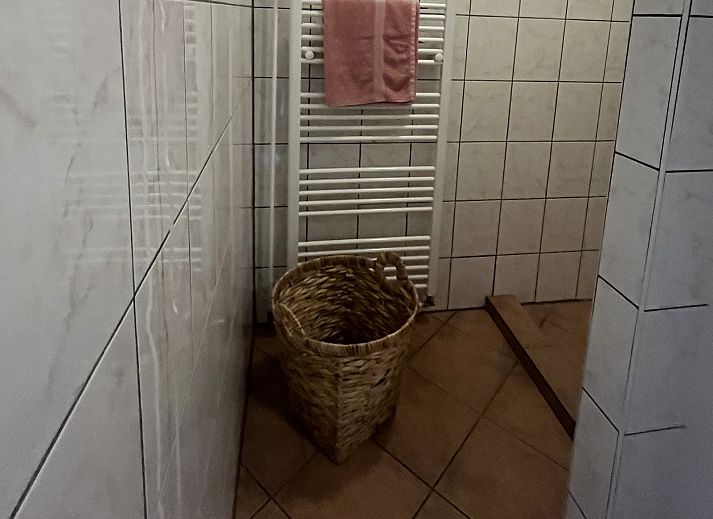 Vakantiehuis DG1879 in Borger, Noord Drenthe met sfeervol terras omgeven door groen.