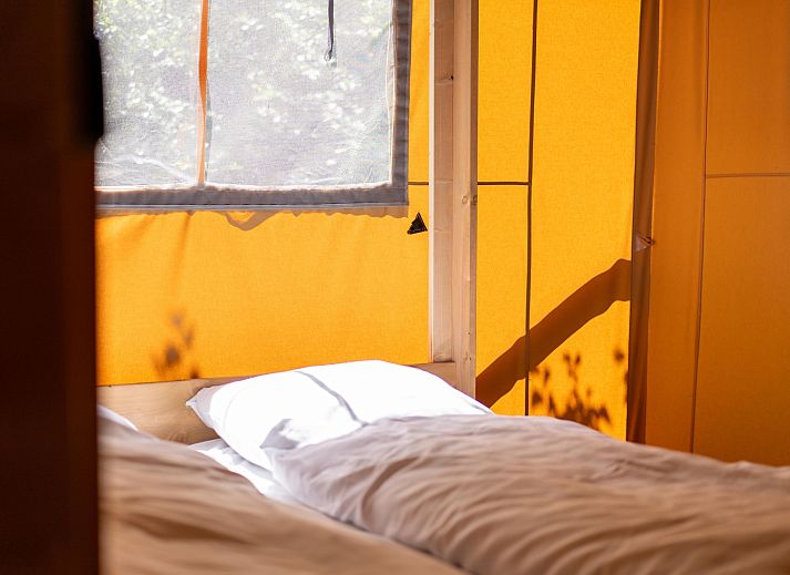 Guest house 181122 - Tent house Noord Drenthe - Vakantiepark «Hunzedal 16»
