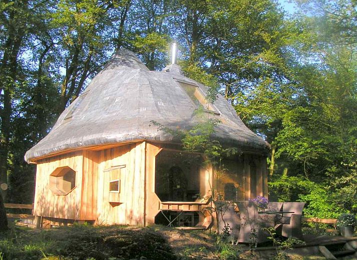 Charmantes Holzhaus DG575 in Schipborg, Nord-Drenthe mit Terrasse.